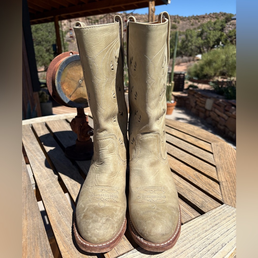 FRYE Campus Austin Boots - Picture 9 of 15